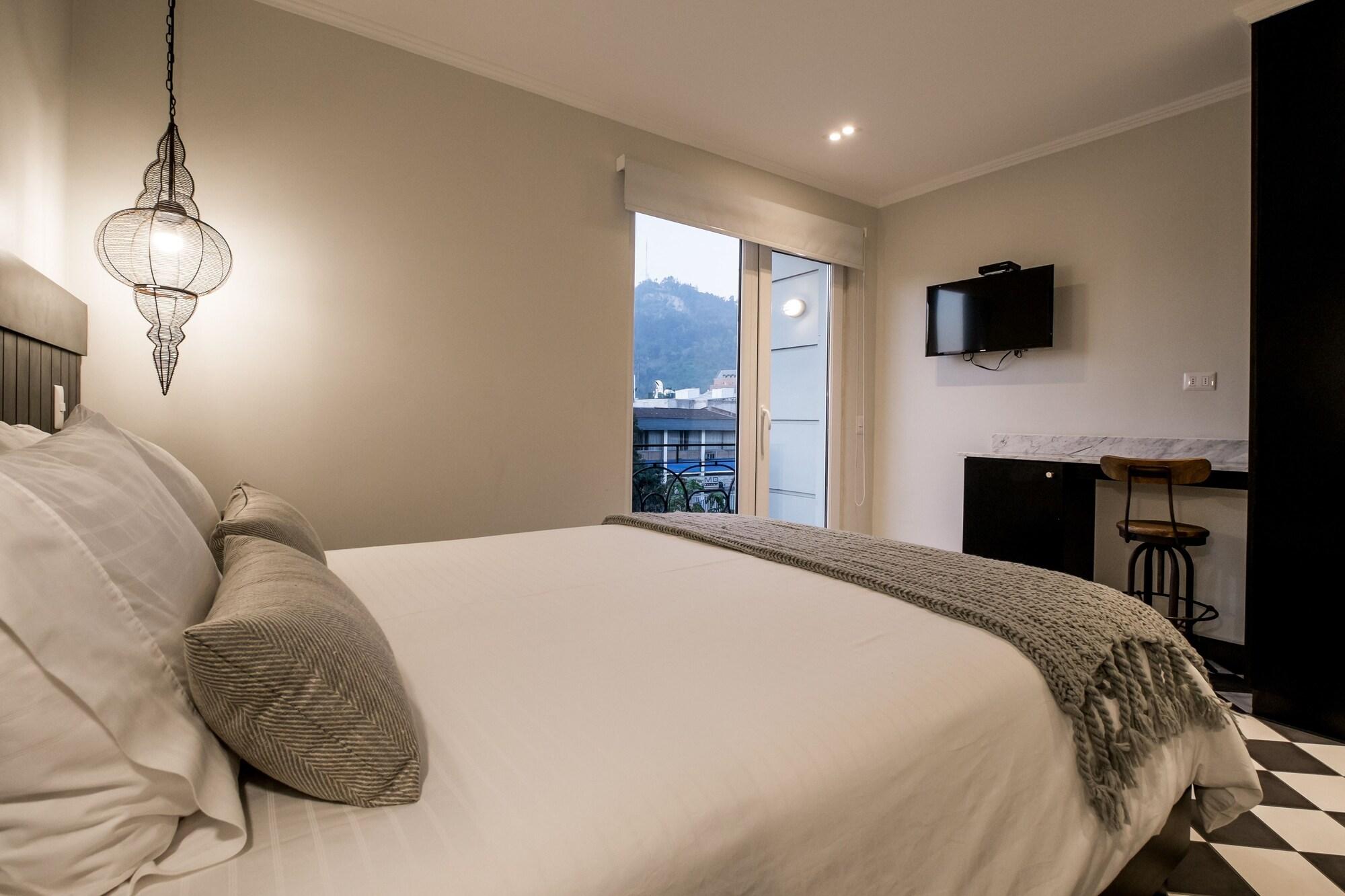 Aparthotel B
